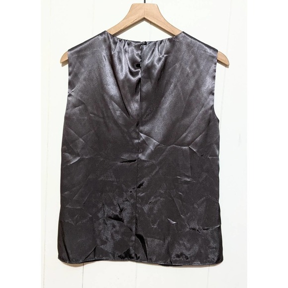 Calvin Klein Womens Satin Twisted Pleated Front Sleeveless Top Size M Silver NWT - Picture 2 of 6